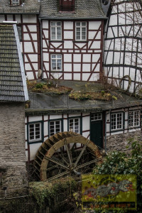 In der Altstadt von Monschau direkt an der Rur...